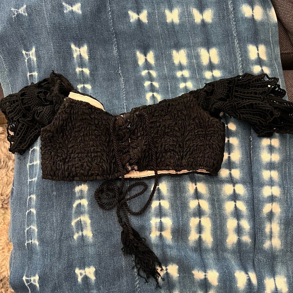 Sky lace black bikini top